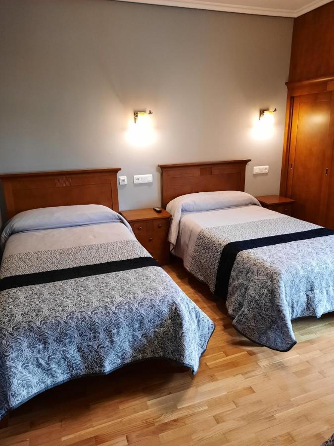 Hotel Los 14 Pravia Exteriör bild