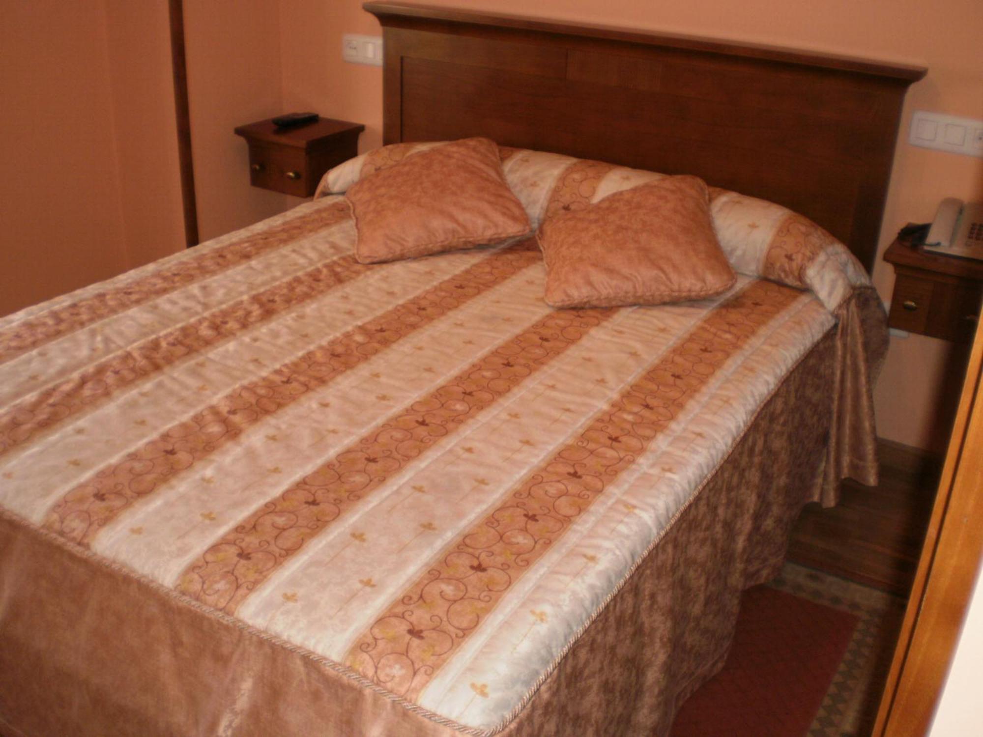 Hotel Los 14 Pravia Rum bild