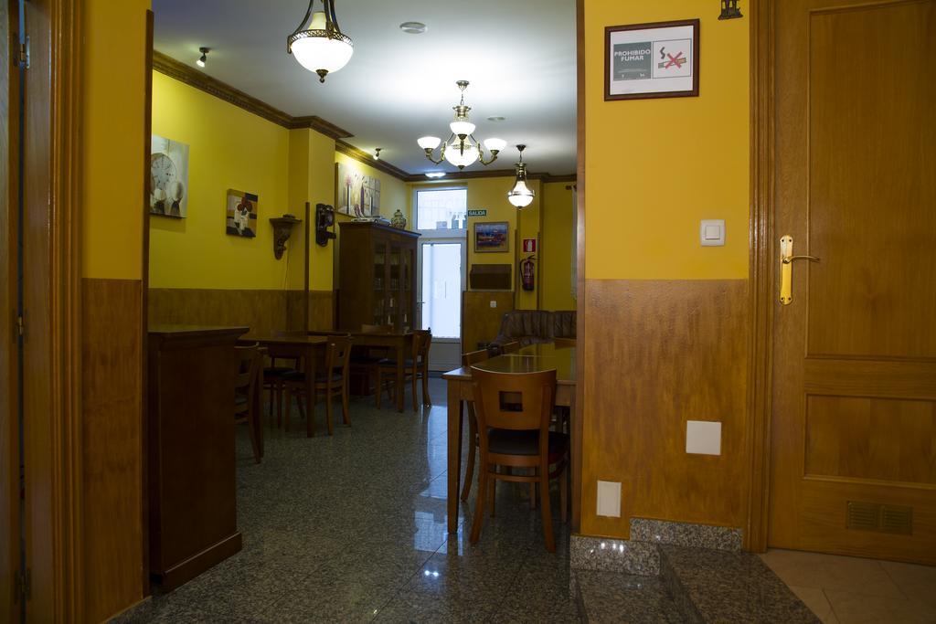 Hotel Los 14 Pravia Exteriör bild
