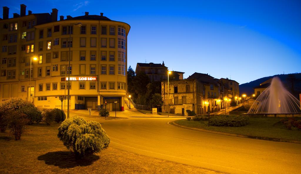 Hotel Los 14 Pravia Exteriör bild